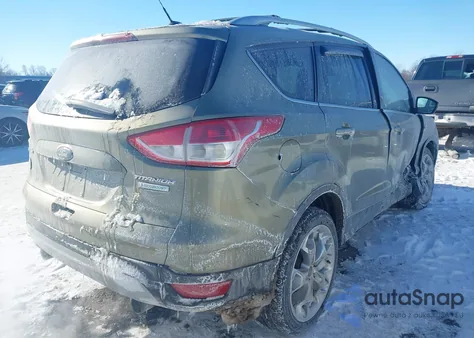 2013 Ford Escape Titanium z USA, uszkodzony, nr VIN 1FMCU0J90DUC43431